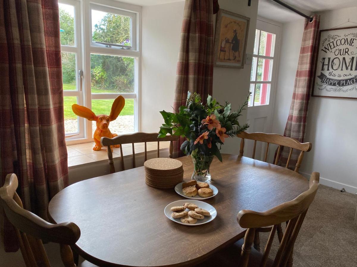 Honeysuckle Cottage Dorchester Bagian luar foto