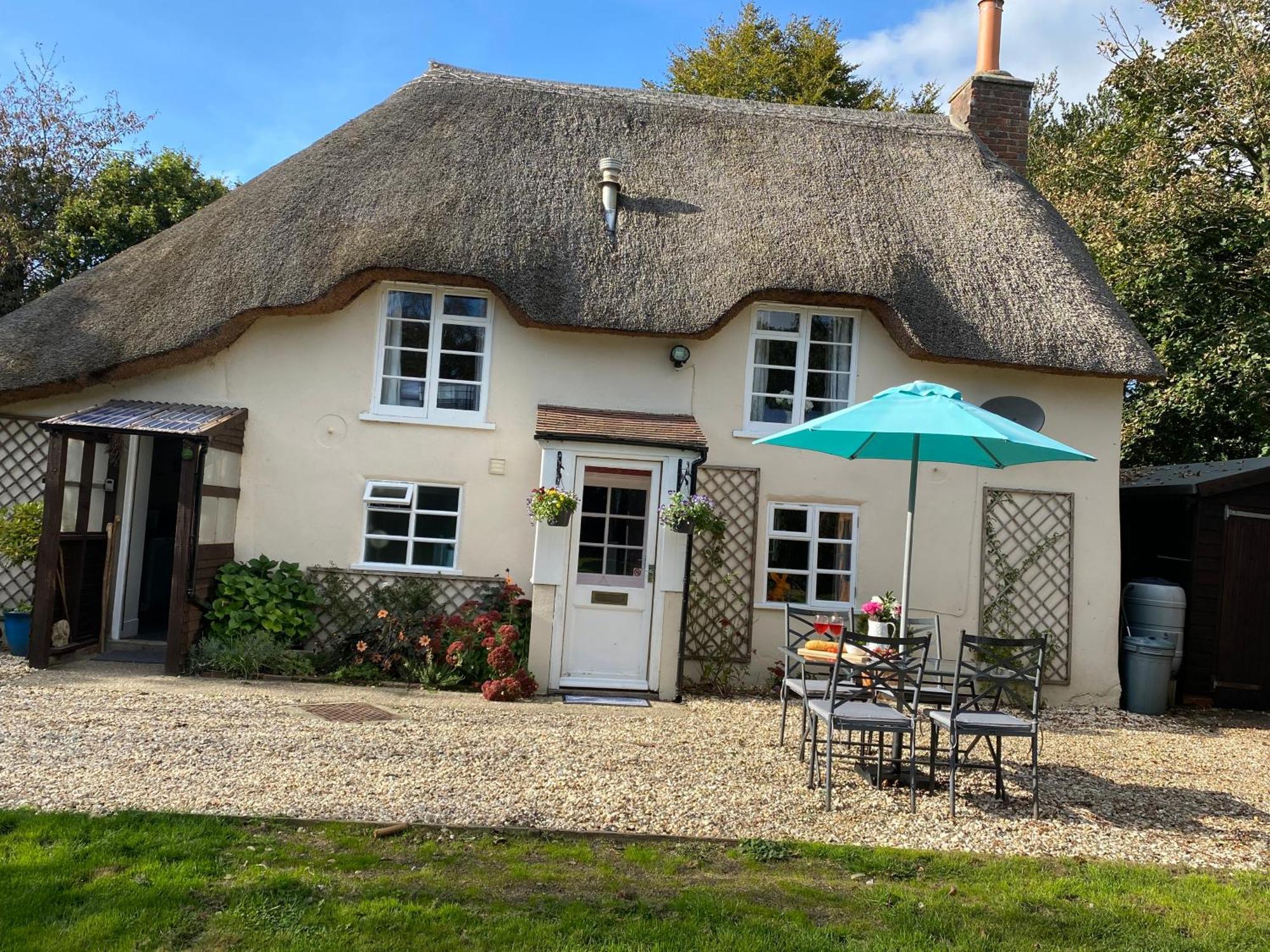 Honeysuckle Cottage Dorchester Bagian luar foto